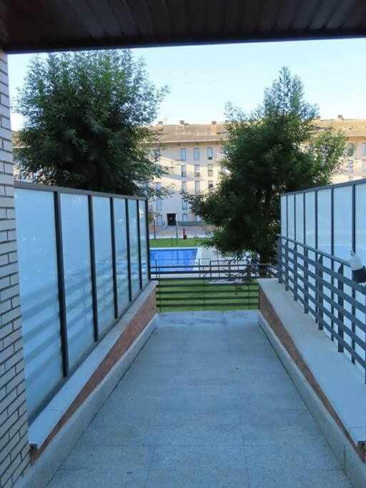 Apartmán Precioso Atico Con Bonitas Vistas A La Pena Oroel Jaca Exteriér fotografie