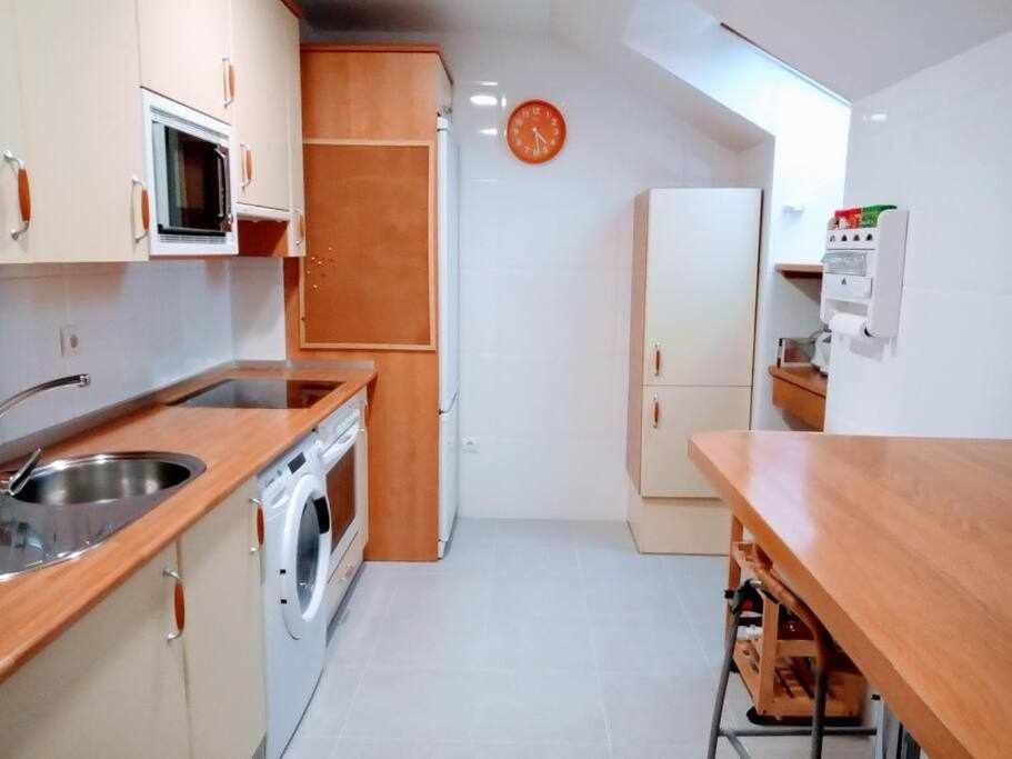 Apartmán Precioso Atico Con Bonitas Vistas A La Pena Oroel Jaca Exteriér fotografie