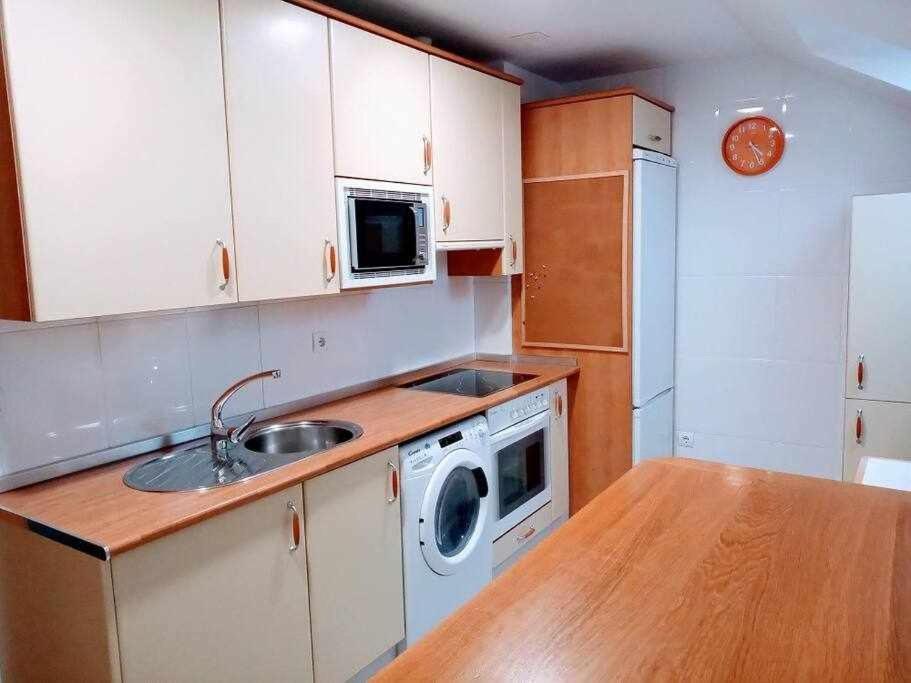 Apartmán Precioso Atico Con Bonitas Vistas A La Pena Oroel Jaca Exteriér fotografie