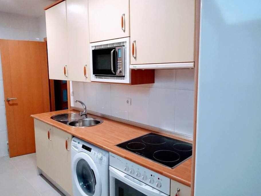 Apartmán Precioso Atico Con Bonitas Vistas A La Pena Oroel Jaca Exteriér fotografie
