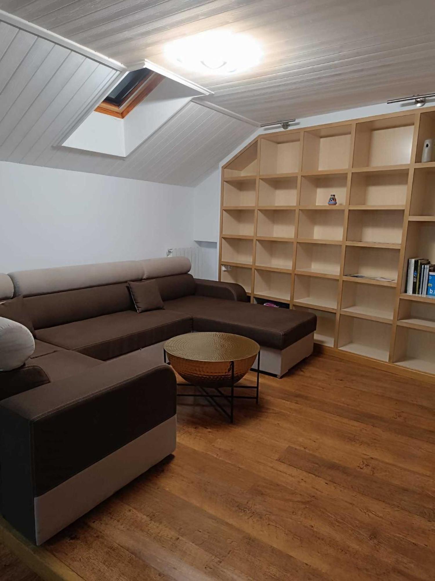 Apartmán Precioso Atico Con Bonitas Vistas A La Pena Oroel Jaca Exteriér fotografie